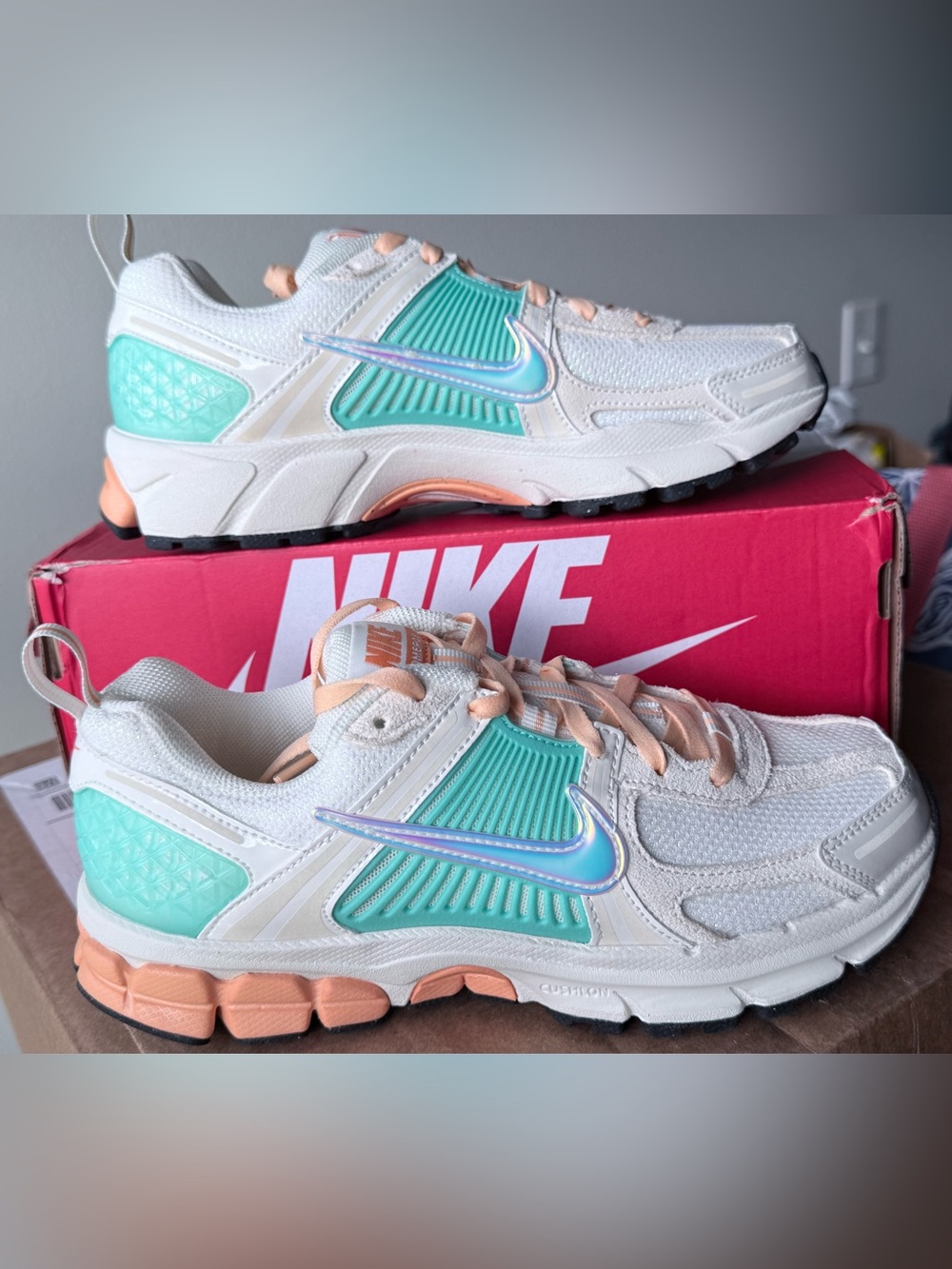 Nike Vomero 5 - Picture 1 of 9